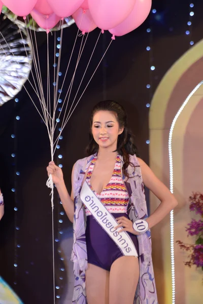 Miss Chiangmai schoonheidswedstrijd in Thailand — Stockfoto