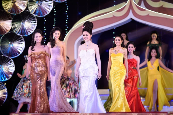 Concurso de Belleza Miss Chiangmai en Tailandia —  Fotos de Stock