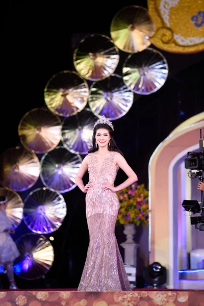 Miss Chiangmai schoonheidswedstrijd in Thailand — Stockfoto