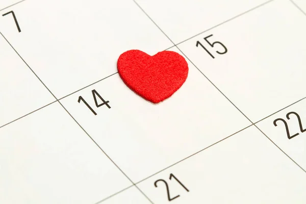 Red Heart Fourteenth Day Calendar Close View — Stock Photo, Image