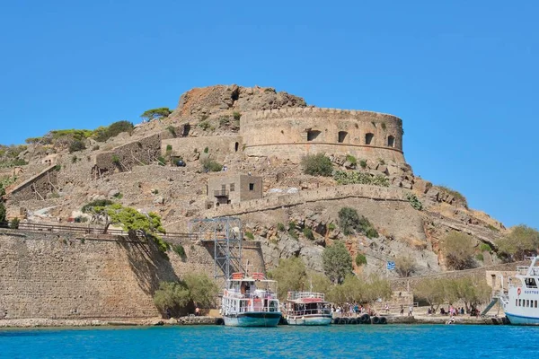 09.09.2019. Griechenland Kreta, mittelalterliche Festung auf der Insel Spinalonga, Blick vom Meer — Stockfoto