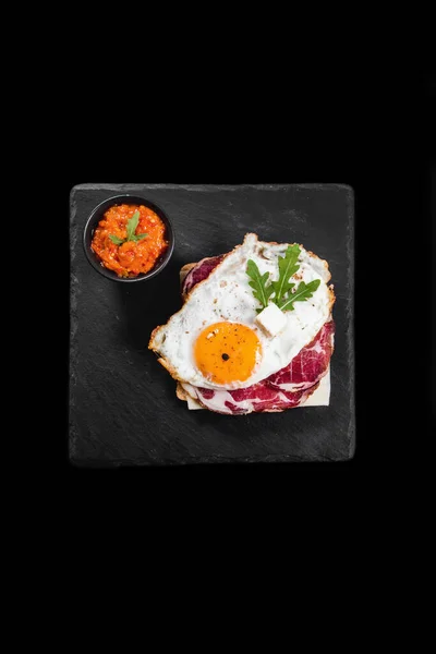Здоровый Завтрак Яйцами Мясом Овощами — стоковое фото