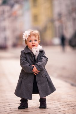 Küçük hanım sokak düz kürsüye