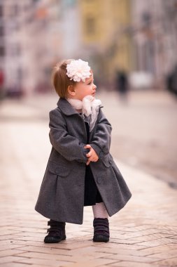 Küçük hanım sokak düz kürsüye