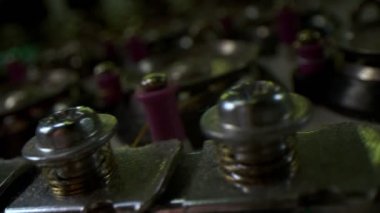 İpliği bobin kaplamalı otomatik nakış makinesi