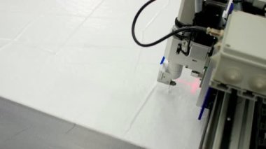 Makine aracı tıbbi koruyucu giysiler için ayrıntıları keser