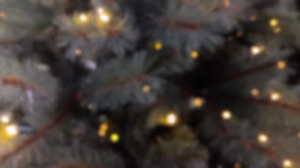 Selectieve Focus Kerstboom Decoraties Met Snoepstokken Knipperende Slingers Nieuwjaar Kerstversiering — Stockvideo