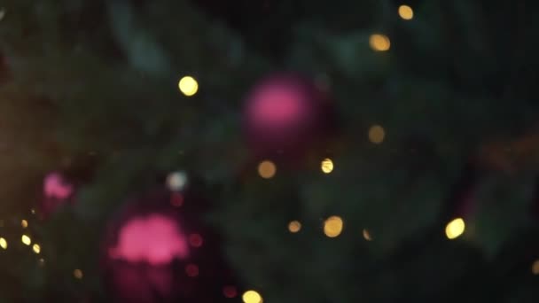 Guirlande Dorée Floue Boules Noël Sur Arbre Noël Comme Fond — Video