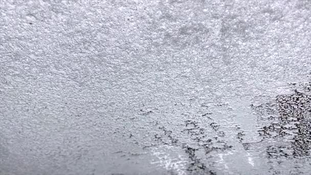 コックピットビュー 車のフロントガラスで氷が溶ける 4K解像度 — ストック動画