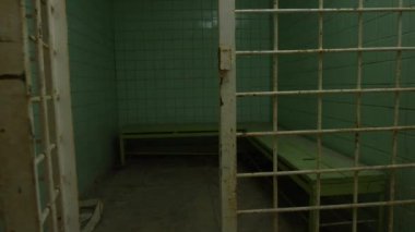 Pripyat polis karakolunda ön duruşma hücresi