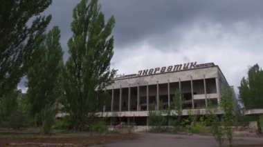 Pripyat kentindeki Enerji Evi yıkıldı.