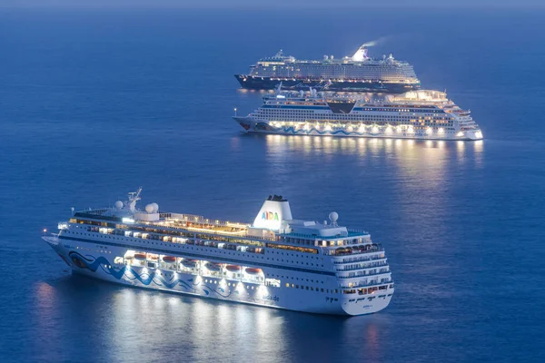 Tenerife Spanjan 2021 Cruises Het Ankergebied Wachtend Het Einde Van — Stockfoto