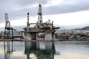 Bir eski petrol sondaj platformu, Santa Cruz de Tenerife, Kanarya içinde detay. 
