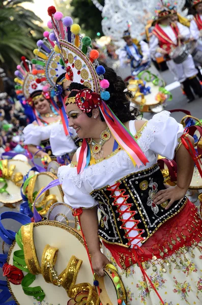 TENERIFE, 17 FEBRUARIE: Grupuri de carnaval și personaje costumate — Fotografie, imagine de stoc