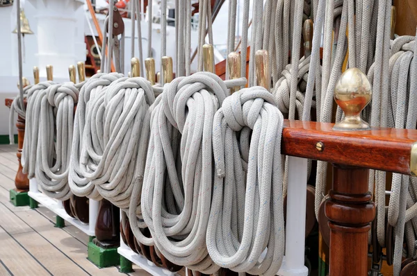 Old sailing ship masts and sails and rigging — Stock Photo, Image