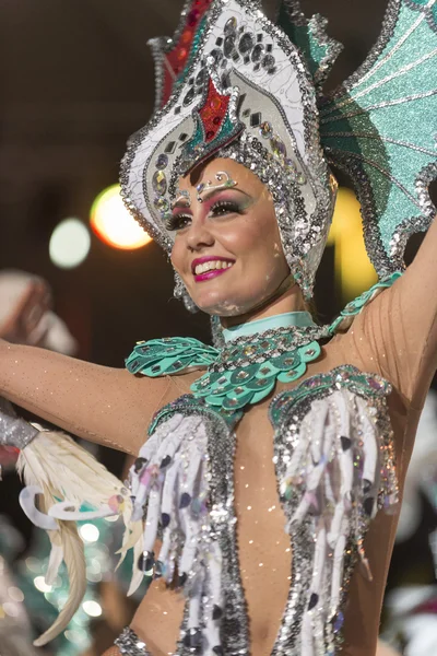 TENERIFE, 30 DE ENERO: Personajes y Grupos en el Carnaval . — Foto de Stock