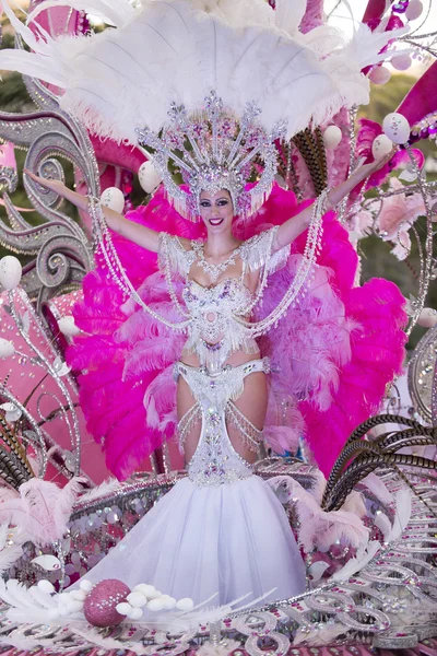 Tenerife, 9 Şubat: Karakter ve gruplar karnaval