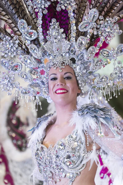 TENERIFE, 9 DE FEBRERO: Personajes y Grupos en el Carnaval — Foto de Stock