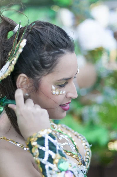 TENERIFE, FEVEREIRO 9: Personagens e Grupos no Carnaval — Fotografia de Stock