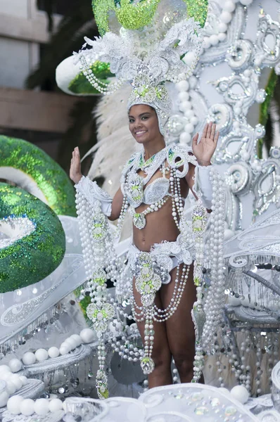 Teneriffa, 9. Februar: Charaktere und Gruppen im Karneval — Stockfoto