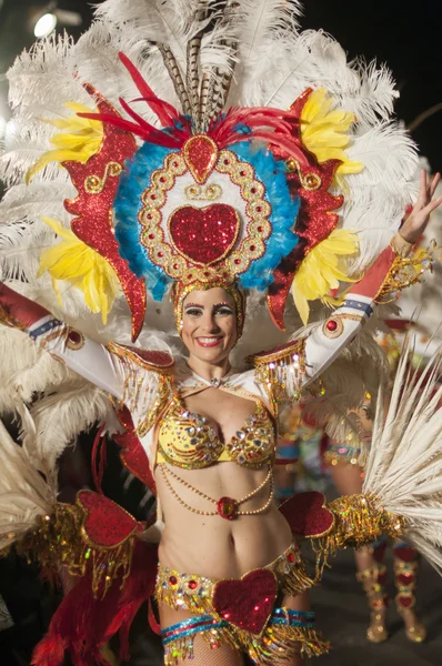 TENERIFE, FEVEREIRO 9: Personagens e Grupos no Carnaval — Fotografia de Stock