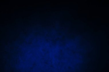 Koyu, bulanık, basit arkaplan, mavi-yeşil soyut arkaplan gradyanı, stüdyo ışığı bulanıklığı.