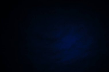 Koyu, bulanık, basit arkaplan, mavi-yeşil soyut arkaplan gradyanı, stüdyo ışığı bulanıklığı.