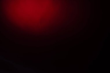 Koyu, bulanık, basit arkaplan, kırmızı soyut arkaplan gradyanı, stüdyo ışığı.
