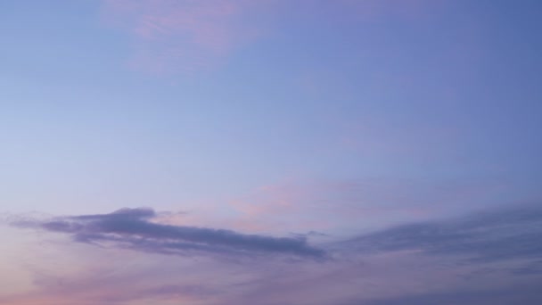 Bela Noite Céu Azul Pôr Sol Com Nuvens Luz Brilhantes — Vídeo de Stock