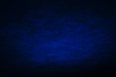 Koyu, bulanık, basit arkaplan, mavi soyut arkaplan gradyanı, stüdyo ışığı bulanıklığı.