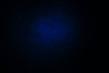 Koyu, bulanık, basit arkaplan, mavi soyut arkaplan gradyanı, stüdyo ışığı bulanıklığı.