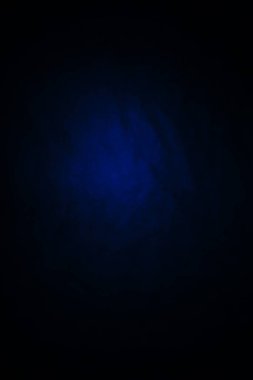 Koyu, bulanık, basit arkaplan, mavi soyut arkaplan gradyanı, stüdyo ışığı bulanıklığı.