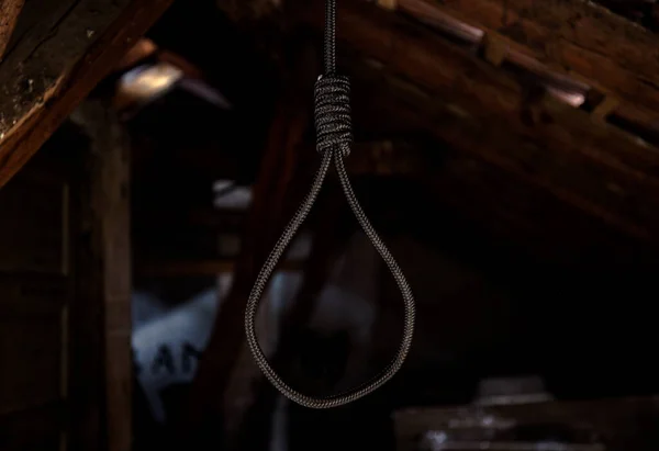 Una Soga Colgando Cuello Suicidio Cometido Escenas Horribles Ático Oscuro — Foto de Stock