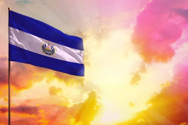 Развевающийся Флаг Сальвадора Левом Верхнем Углу Макета Местом Вашей Информации — стоковое фото