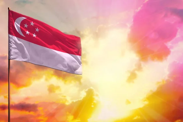 Развевающийся Сингапорский Флаг Левом Верхнем Углу Макета Местом Получения Информации — стоковое фото