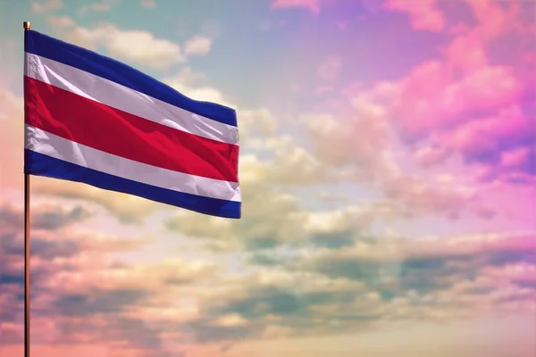 Fluttering Kostaryka Flaga Makieta Miejsca Tekst Kolorowe Zachmurzone Tło Nieba — Zdjęcie stockowe