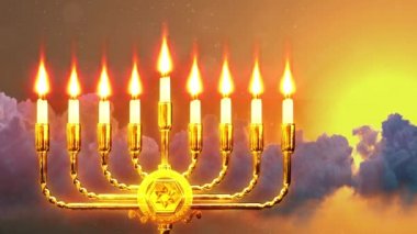 Kümülüs bulutları üzerinde parlayan Hanukkiah feneri