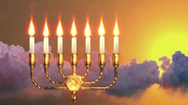 Kümülüs bulutları üzerinde parlayan menorah lambası