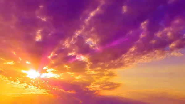 Αρκετά Πολύχρωμα Σύννεφα Ηλιοβασίλεμα Φόντο Ψηφιακή Αφηρημένη Εικονογράφηση — Φωτογραφία Αρχείου