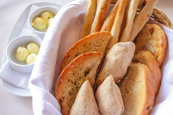 Fresh bread serving — Stock Photo, Image