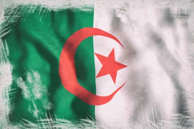 Cezayir bayrağı dalgalanıyor