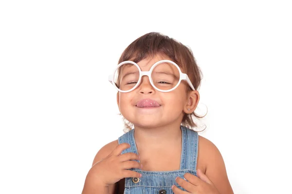 Kleines Mädchen und Brille — Stockfoto