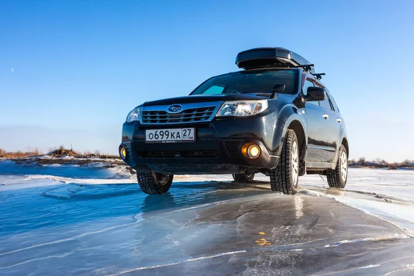 Chabarovsk Rusko Ledna 2020 Černý Subaru Forester Zamrzlého Jezera — Stock fotografie