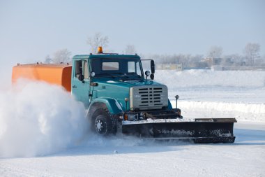 Kar temizleme aracı bir yol Temizleme