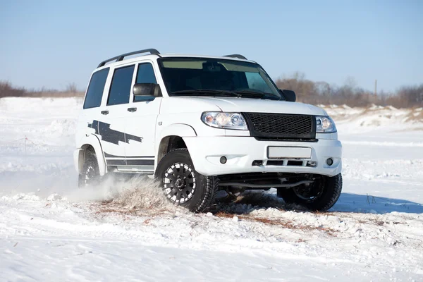 Winter SUV ride — Stock Photo, Image