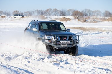 Habarovsk, Rusya - 31 Ocak 2015: Nissan Patrol sırasında kapalı