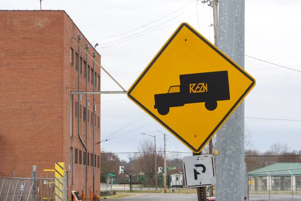 Johnson City Tennessee Stany Zjednoczone 2021 Znak Ciężarówki Pobliżu Centrum — Zdjęcie stockowe