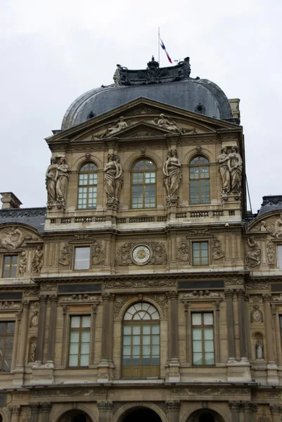 Louvre, Párizs, Franciaország — Stock Fotó