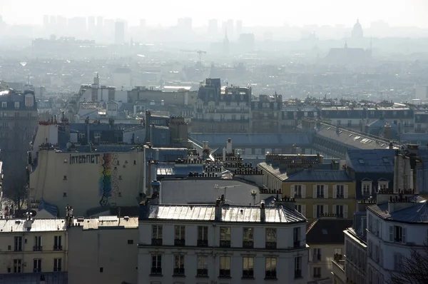 Panoráma kilátás a ködben - Párizs Montmartre — Stock Fotó