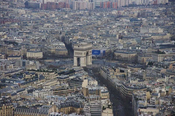Der Arc de triomphe de l 'etoile in Paris, Frankreich - Blick vom Eiffelturm — Stockfoto